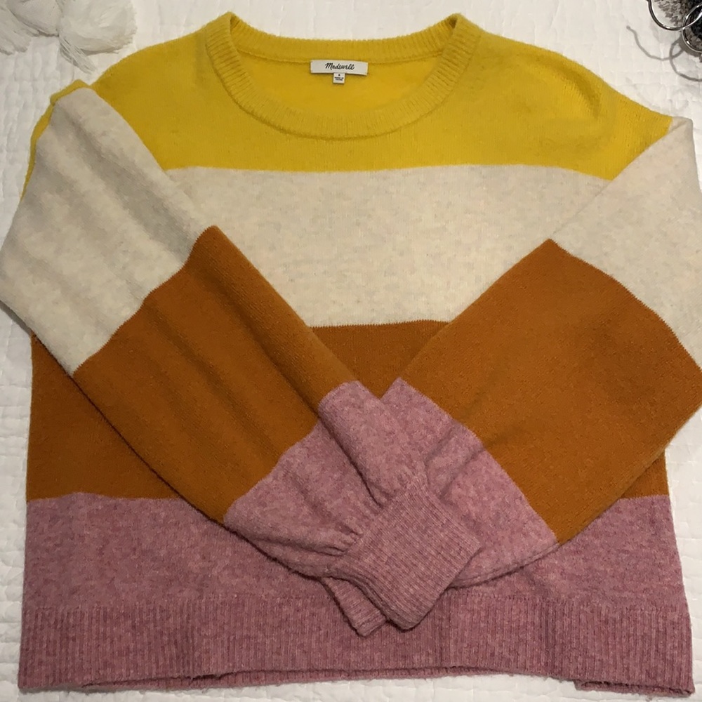 Adorable color block Madewell sweater!